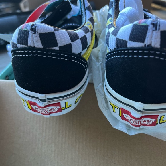 Vans Shoes Old Skool x SpongeBob SquarePants Checker Print Off the Wall - Picture 3 of 9